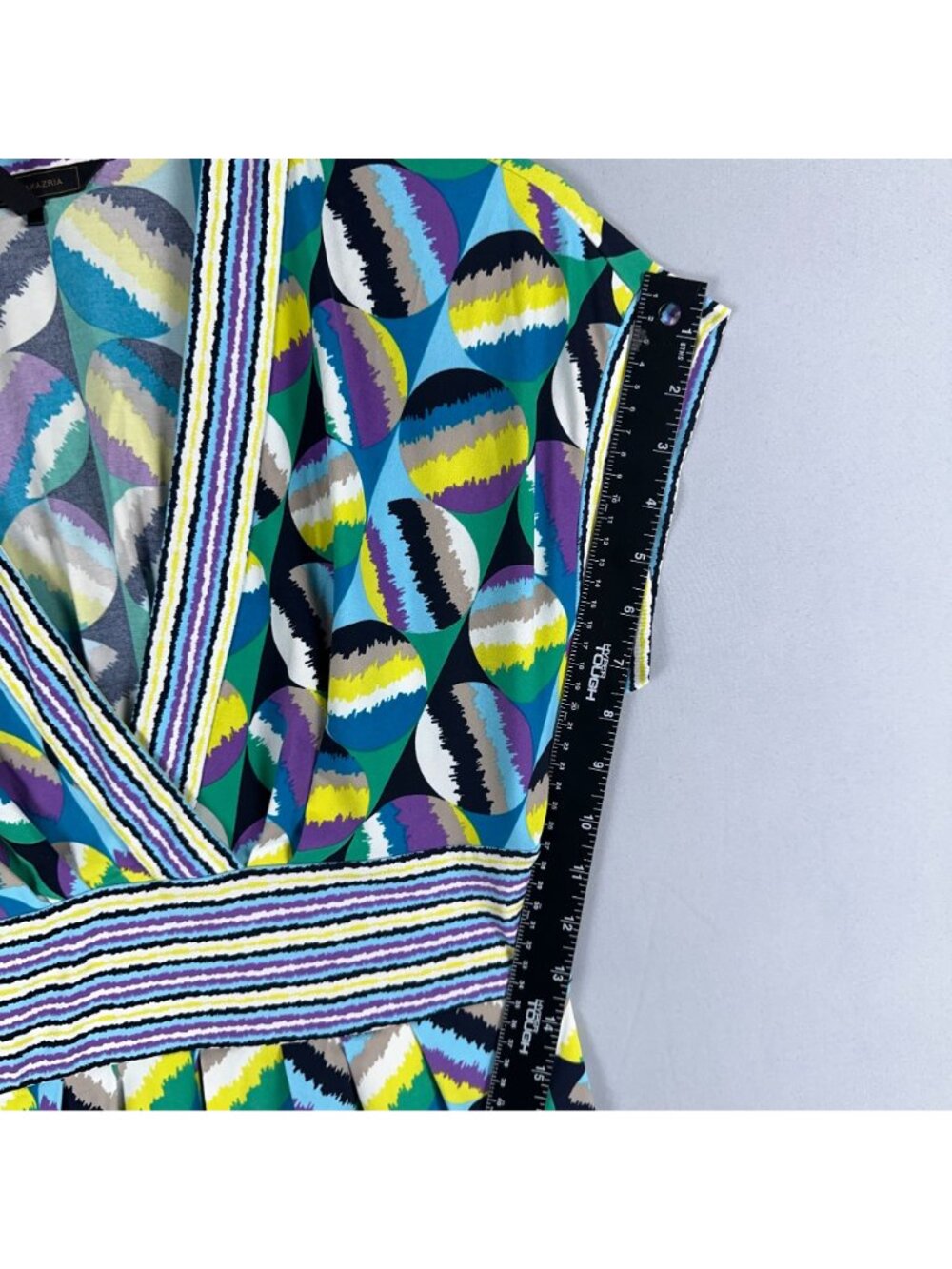 BCBGMAXAZRIA Dress Size Medium Multicolored Geometric Print Short Sleeve V-Neck - Picture 8 of 9